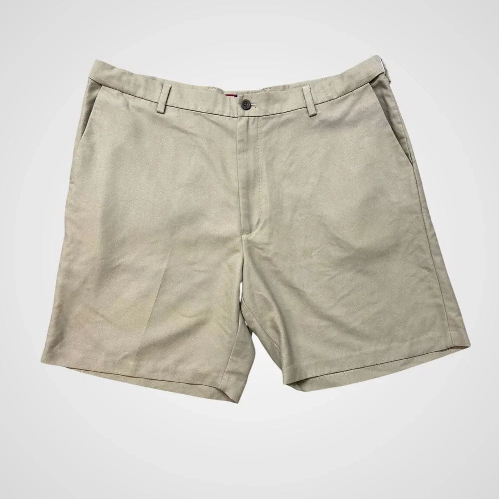 Chaps Mens Khaki Chino Shorts Tan Flat Front Cotton Blend Size 40 Golf Casual